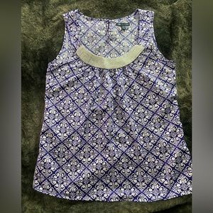 Sleeveless GAP blouse, XS, great condition!